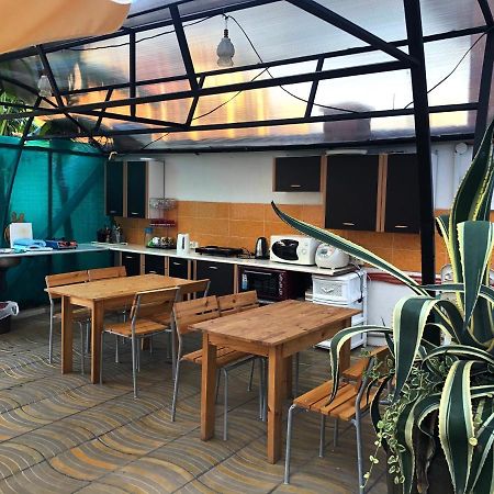 גגרה Emiliya Guest House מראה חיצוני תמונה