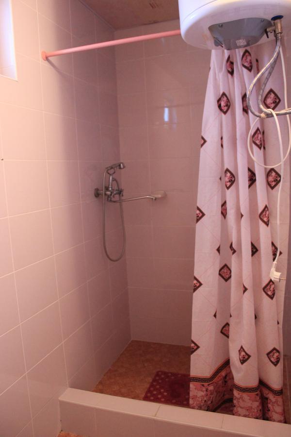 גגרה Emiliya Guest House מראה חיצוני תמונה