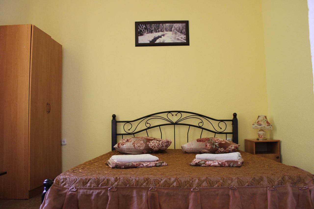 גגרה Emiliya Guest House מראה חיצוני תמונה