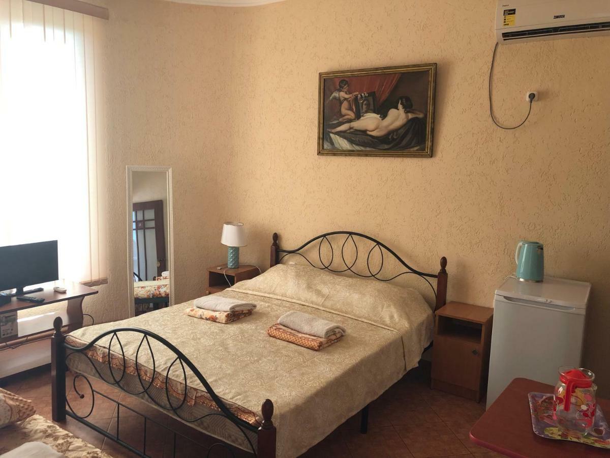 גגרה Emiliya Guest House מראה חיצוני תמונה
