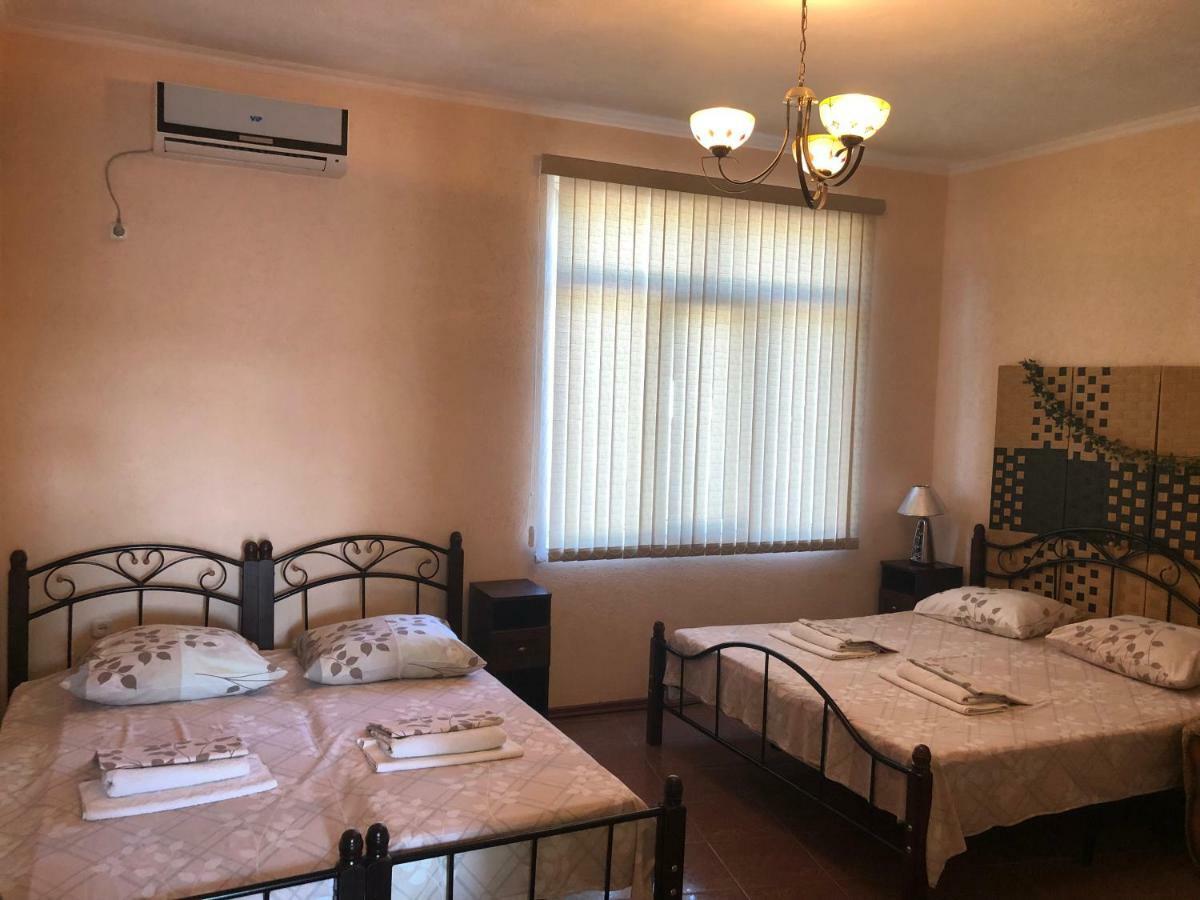 גגרה Emiliya Guest House מראה חיצוני תמונה