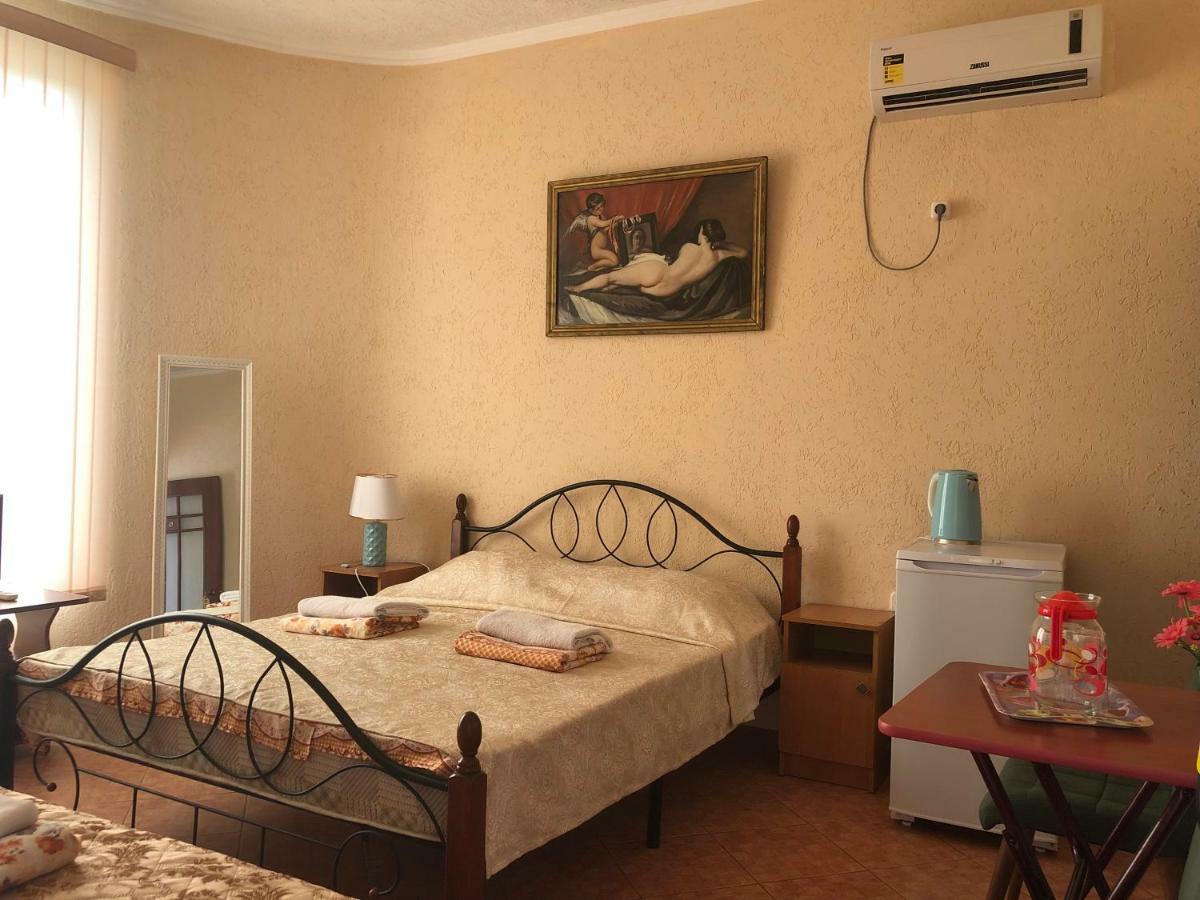 גגרה Emiliya Guest House מראה חיצוני תמונה